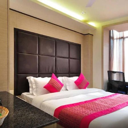 Hotel Royal Grand - Opposite Axis Bank East Patel Nagar Nowe Delhi Zewnętrze zdjęcie