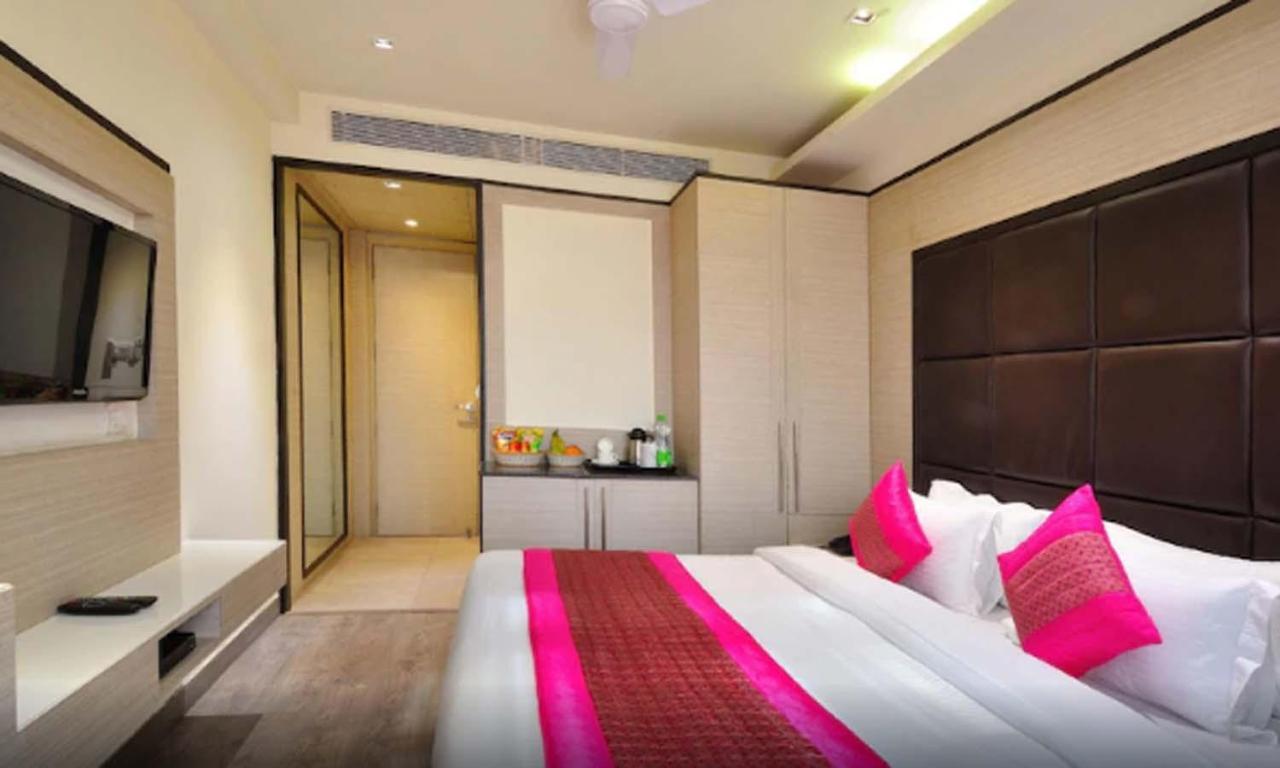 Hotel Royal Grand - Opposite Axis Bank East Patel Nagar Nowe Delhi Zewnętrze zdjęcie