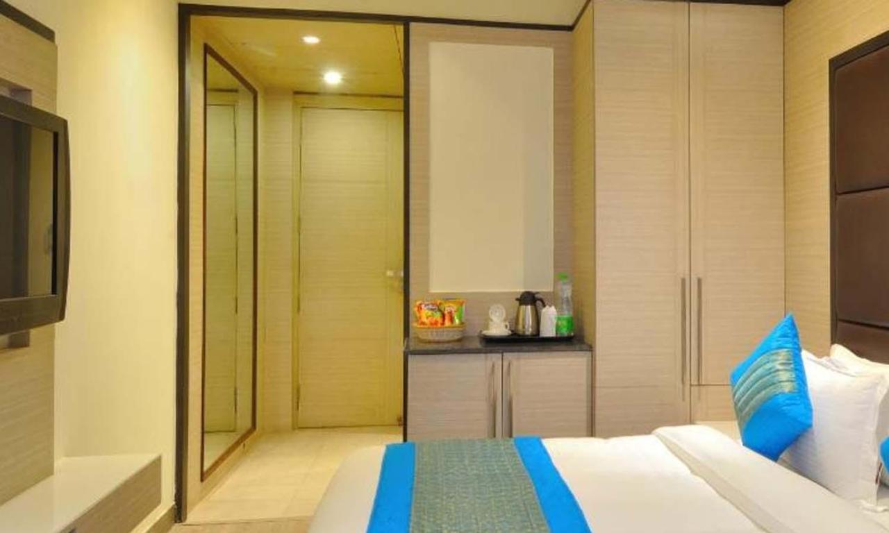 Hotel Royal Grand - Opposite Axis Bank East Patel Nagar Nowe Delhi Zewnętrze zdjęcie