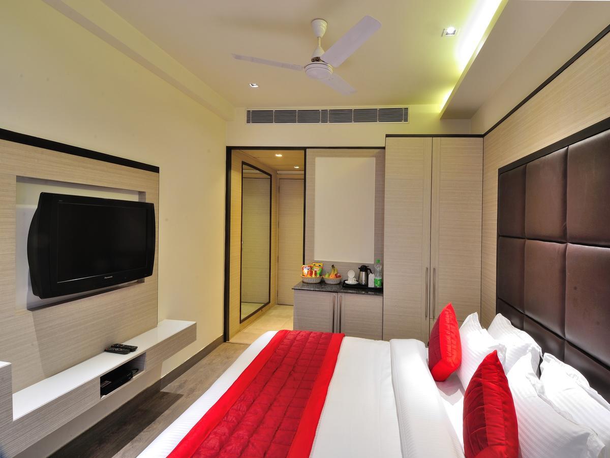Hotel Royal Grand - Opposite Axis Bank East Patel Nagar Nowe Delhi Zewnętrze zdjęcie